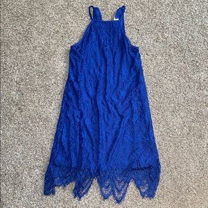 Sleeveless lace smock dress